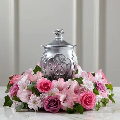The FTD Glorious Tribute Arrangement