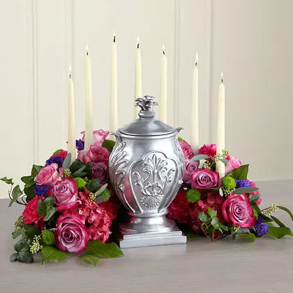 The FTD Peaceful Thoughts Arrangement