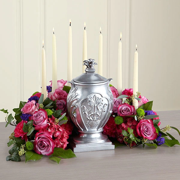 The FTD Peaceful Thoughts Arrangement