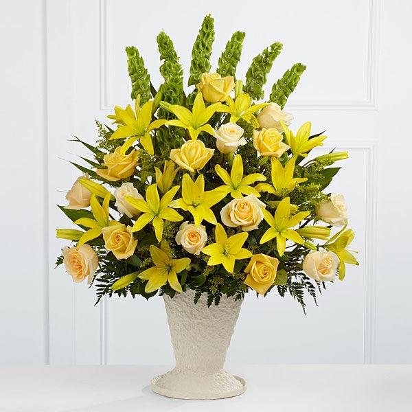 The FTD Golden Memories Arrangement