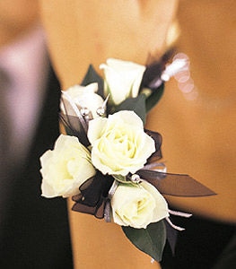 Sweet Rose Corsage Wristlet