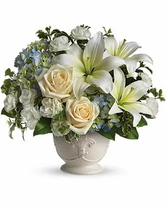 Beautiful Dreams by Teleflora