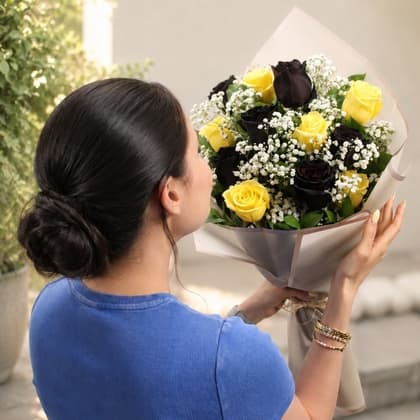 Yellow and Black Roses Luxury Bouquet