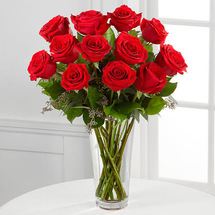 Long Stems Red Rose Vase Arrangement