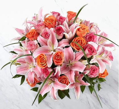 The FTD Sweetly Stunning Luxury Bouquet