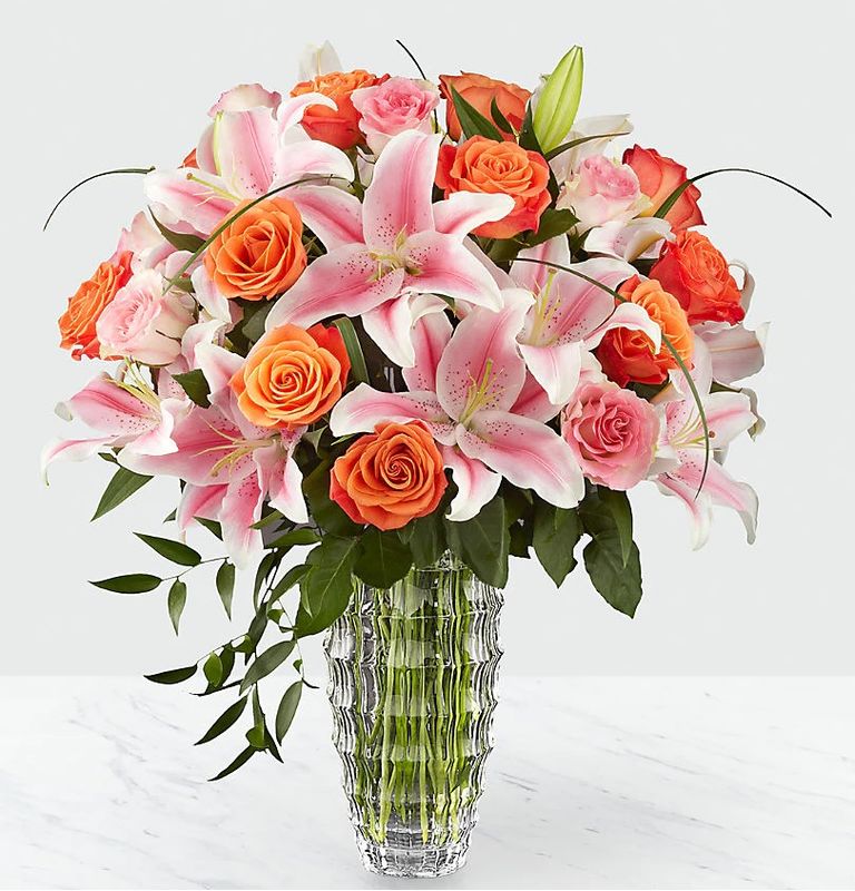 The FTD Sweetly Stunning Luxury Bouquet a1258 Flower Delivery