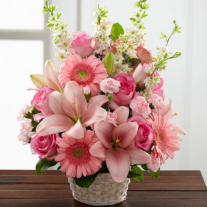 The FTD Whispering Love Arrangement a1387 | Flower Delivery | Flower Shop