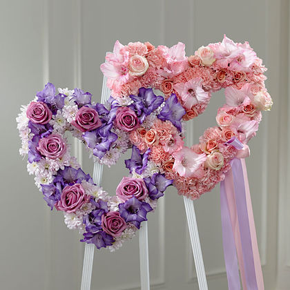 The FTD Hearts Eternal Easel