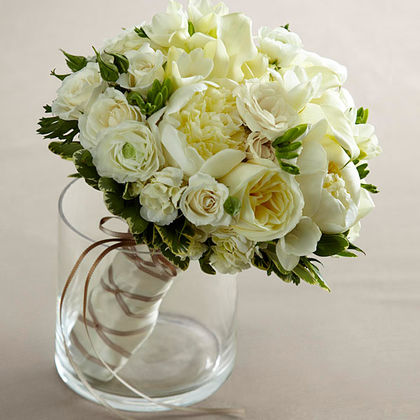 The FTD Romance Eternal Bouquet