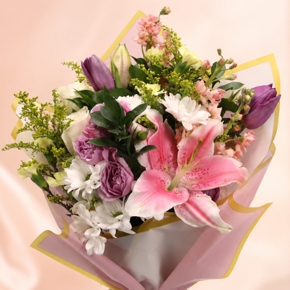 The Happy Hug Bouquet